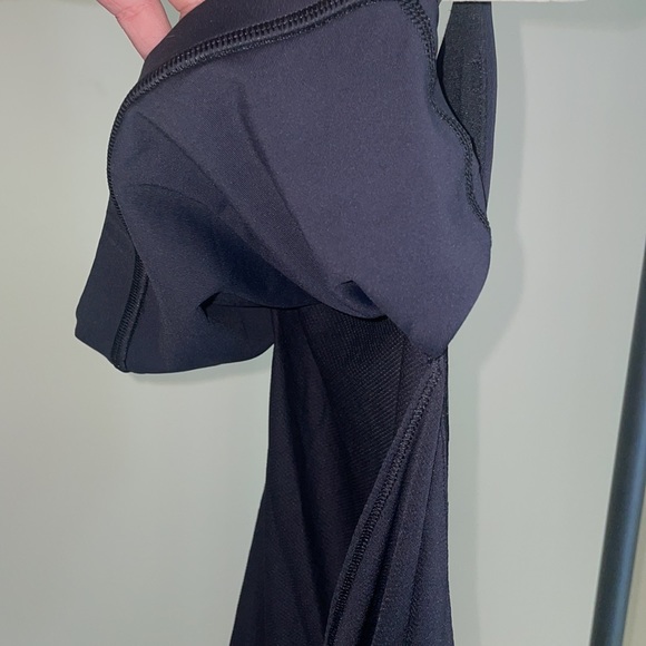 Lululemon workout Tank and bra combo shirt - Picture 4 of 4